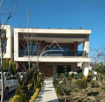 خرید ویلا مدرن با مبله زیر دامنه جنگل