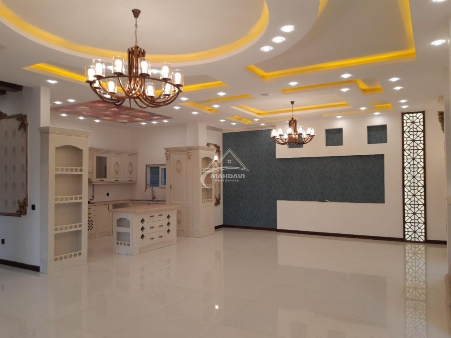 خرید ویلای رومی با استخر در امیرآباد