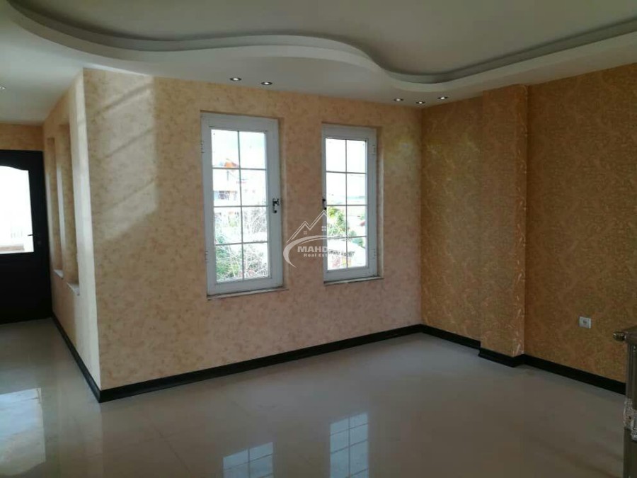 خرید ویلا باغ ۵۶۰ متری در نور با سند