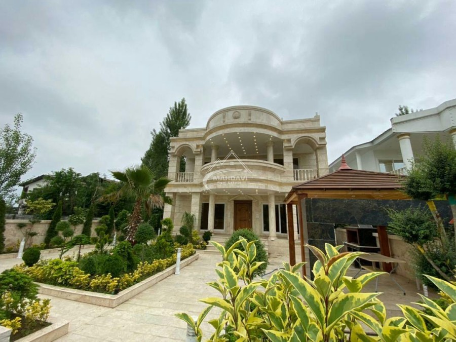 خرید کاخ ویلای شهرکی با جکوزی