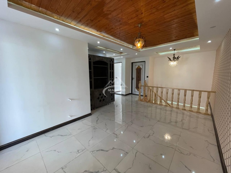 خرید ویلا باغ ۴ خواب با استخر در نور